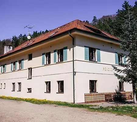 Myslivna Mukarov 3* Mukarov (Mlada Boleslav)