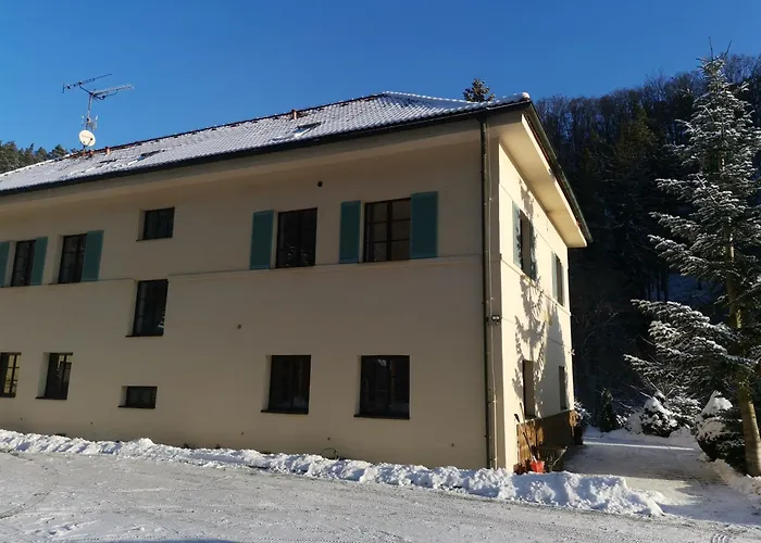 Myslivna Mukarov Maison d'hôtes Mukarov (Mlada Boleslav)